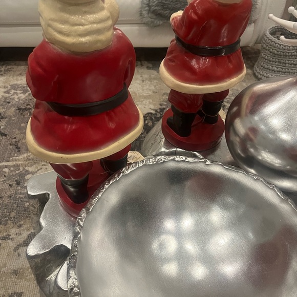 Pair of matching Katherine’s collection reproduction Santa’s 18 inches tall - Picture 11 of 17